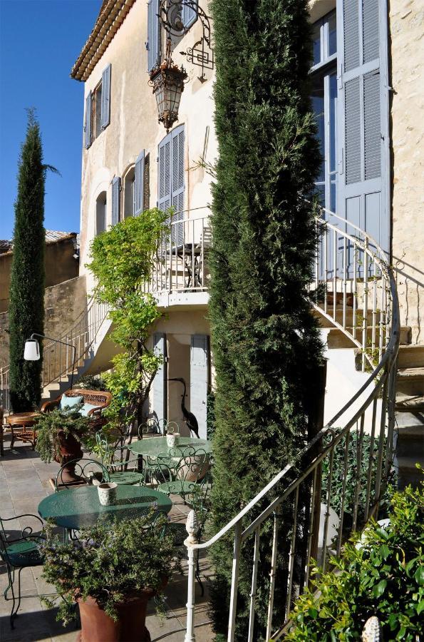 Le Petit Chateau Châteauneuf-de-Gadagne Екстериор снимка