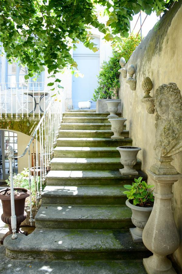 Le Petit Chateau Châteauneuf-de-Gadagne Екстериор снимка